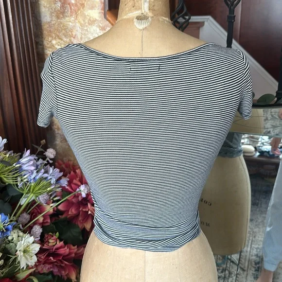 BDG Striped Tee - Picture 3 of 4